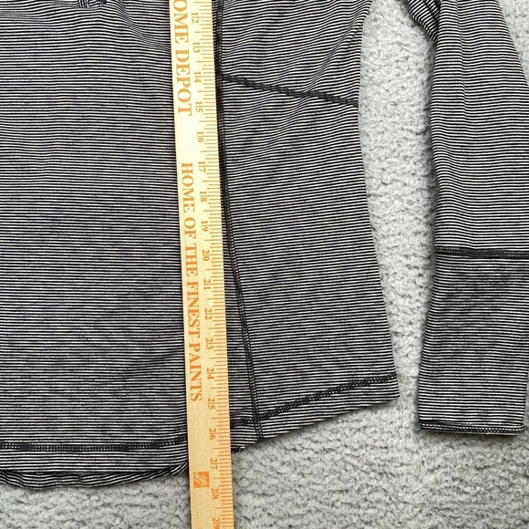 Tangerine Women’s Large Black Gray Striped 1/4 Zip Athletic Pullover Reflective - Picture 7 of 11